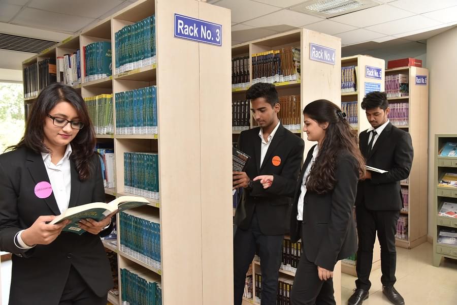 Amity Global Business School Pune Library Facilities photo 3